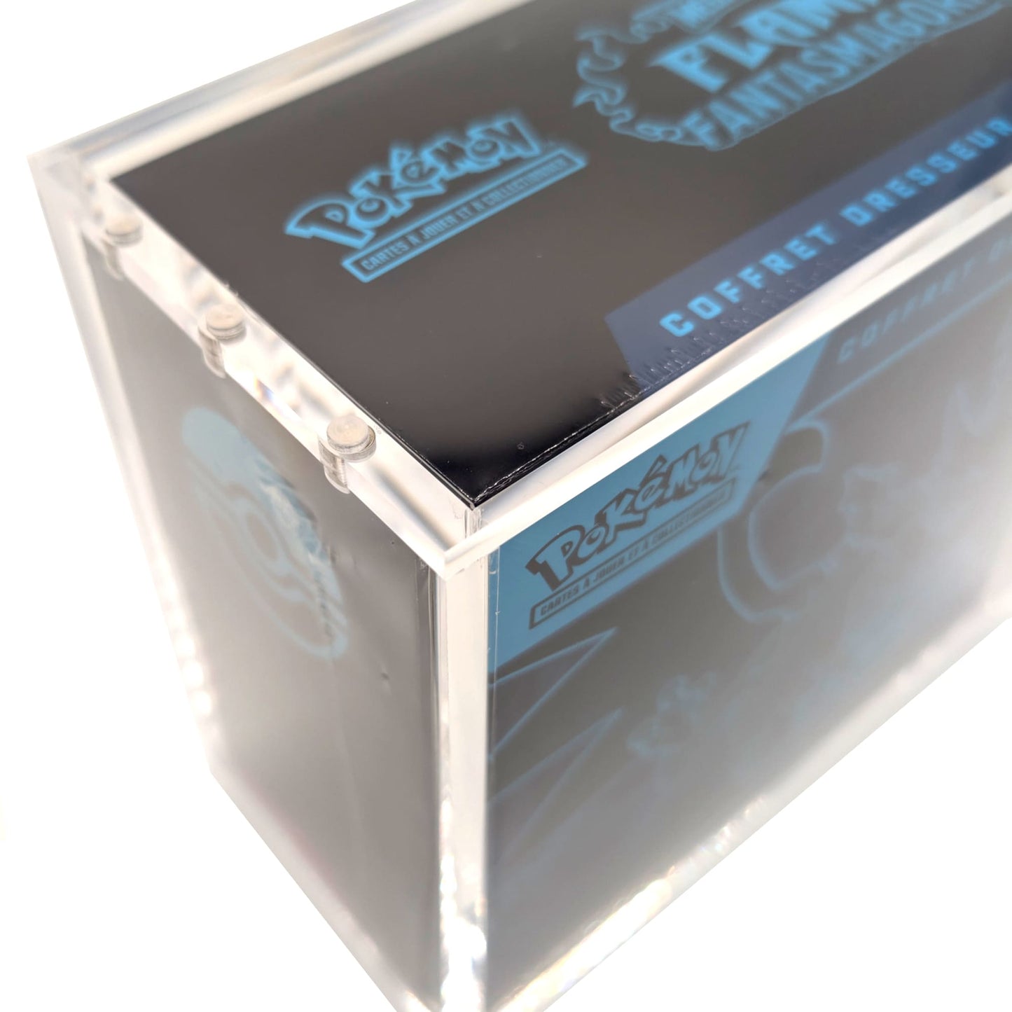 Protection acrylique pour ETB Pokemon ("basics by Gemshield")